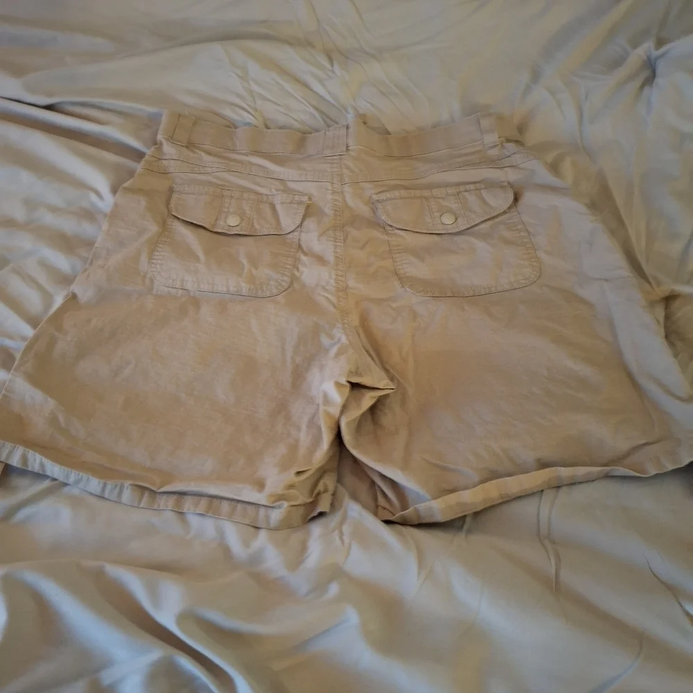 Lee Women's Tan Cargo Shorts